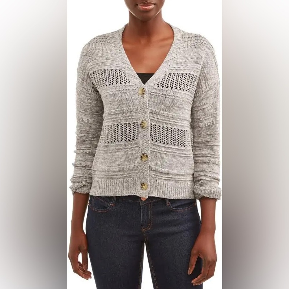 Time and Tru Light Gray Button-Up Cardigan